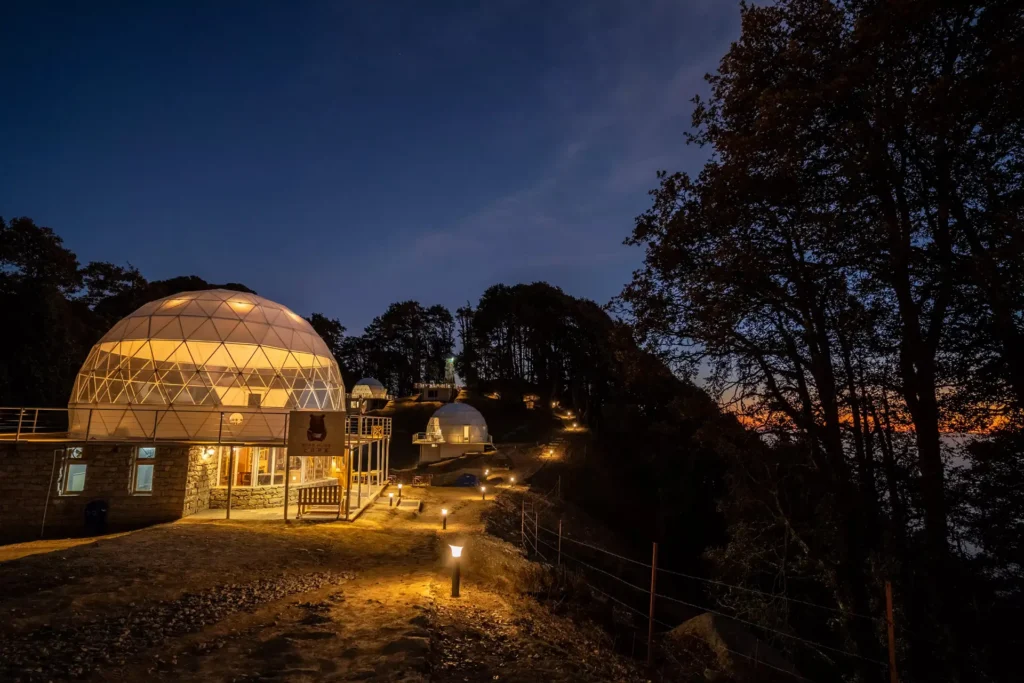 _0004_big-dipper-glamping-night-view